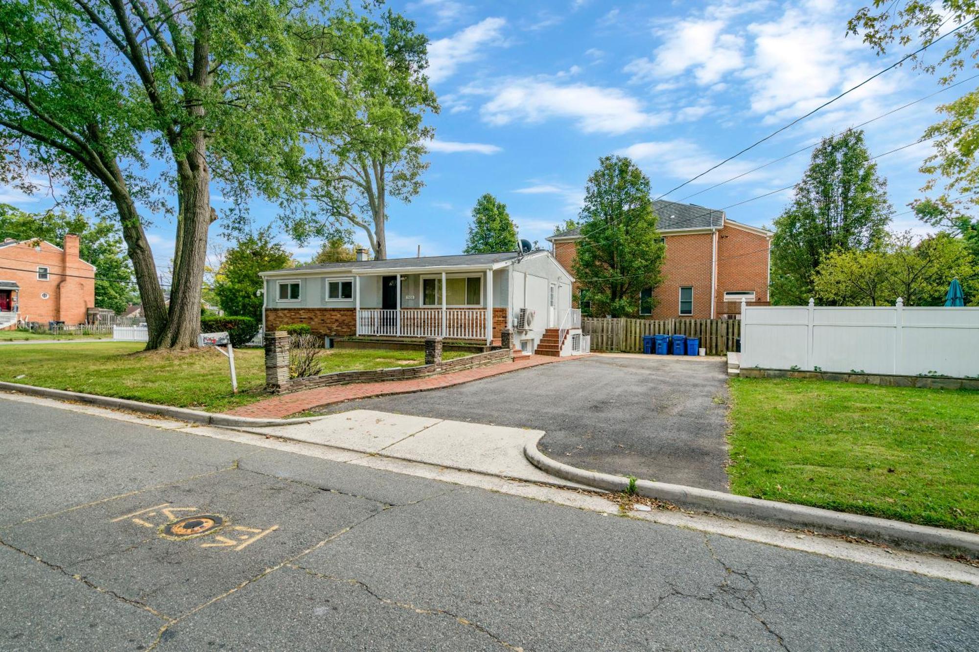 فيلا Escape To Our Cozy 3 Bed Rm 2 Bath Unit In Alexandria Va المظهر الخارجي الصورة